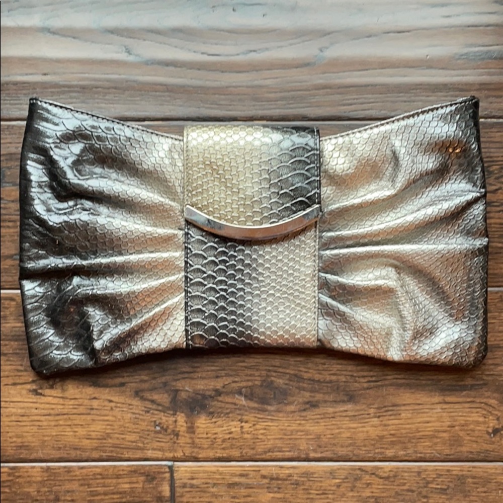 Express ombré clutch reptile scales gold silver